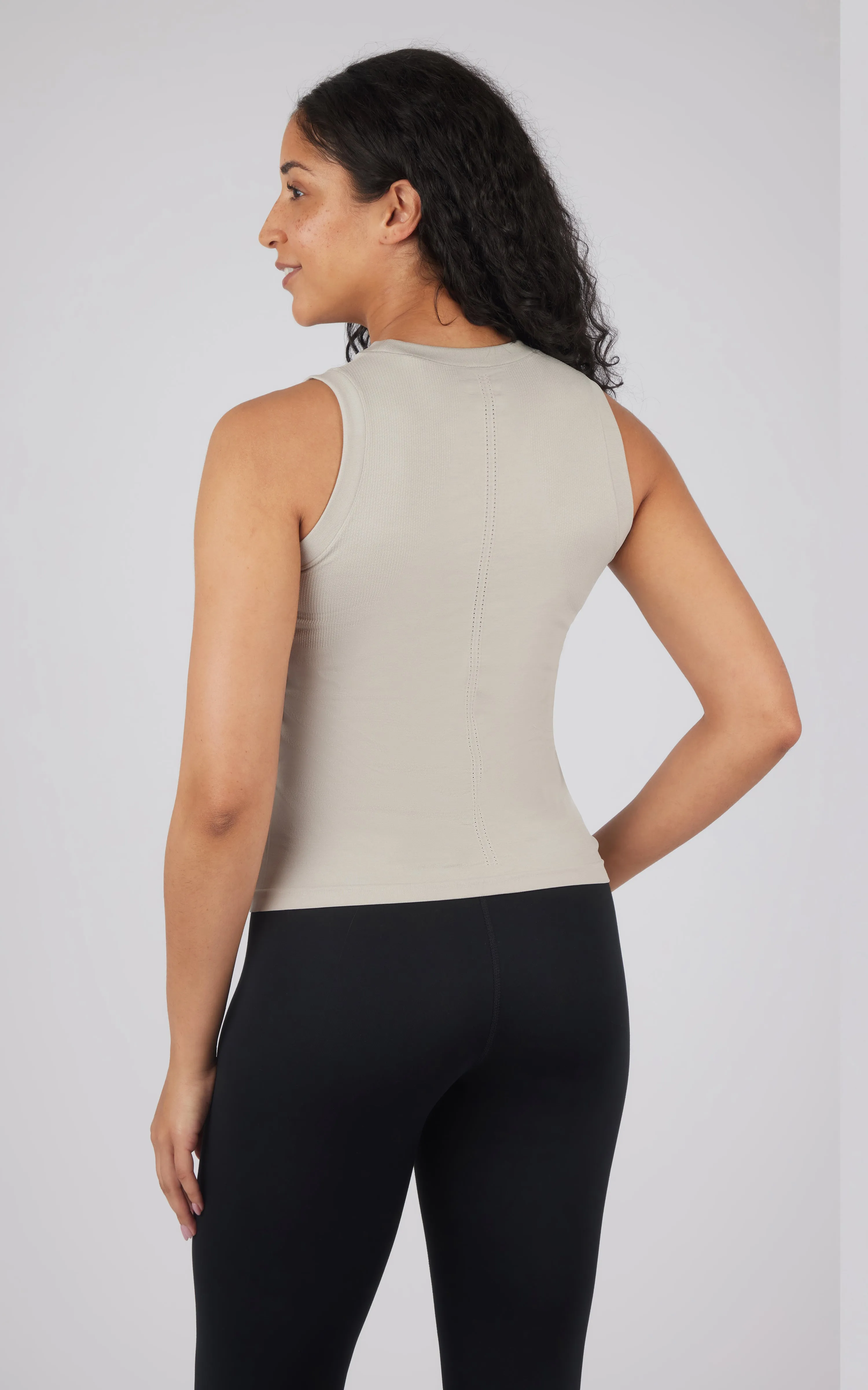 2 PK High Neck Tank