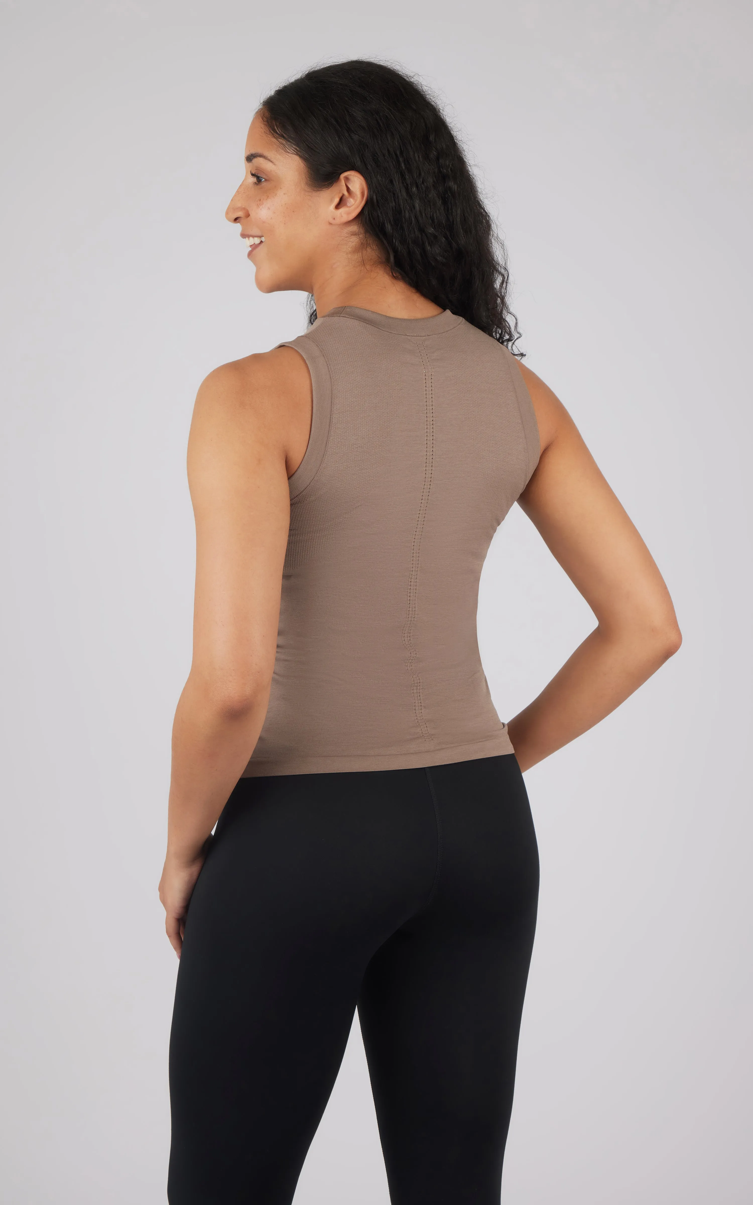 2 PK High Neck Tank