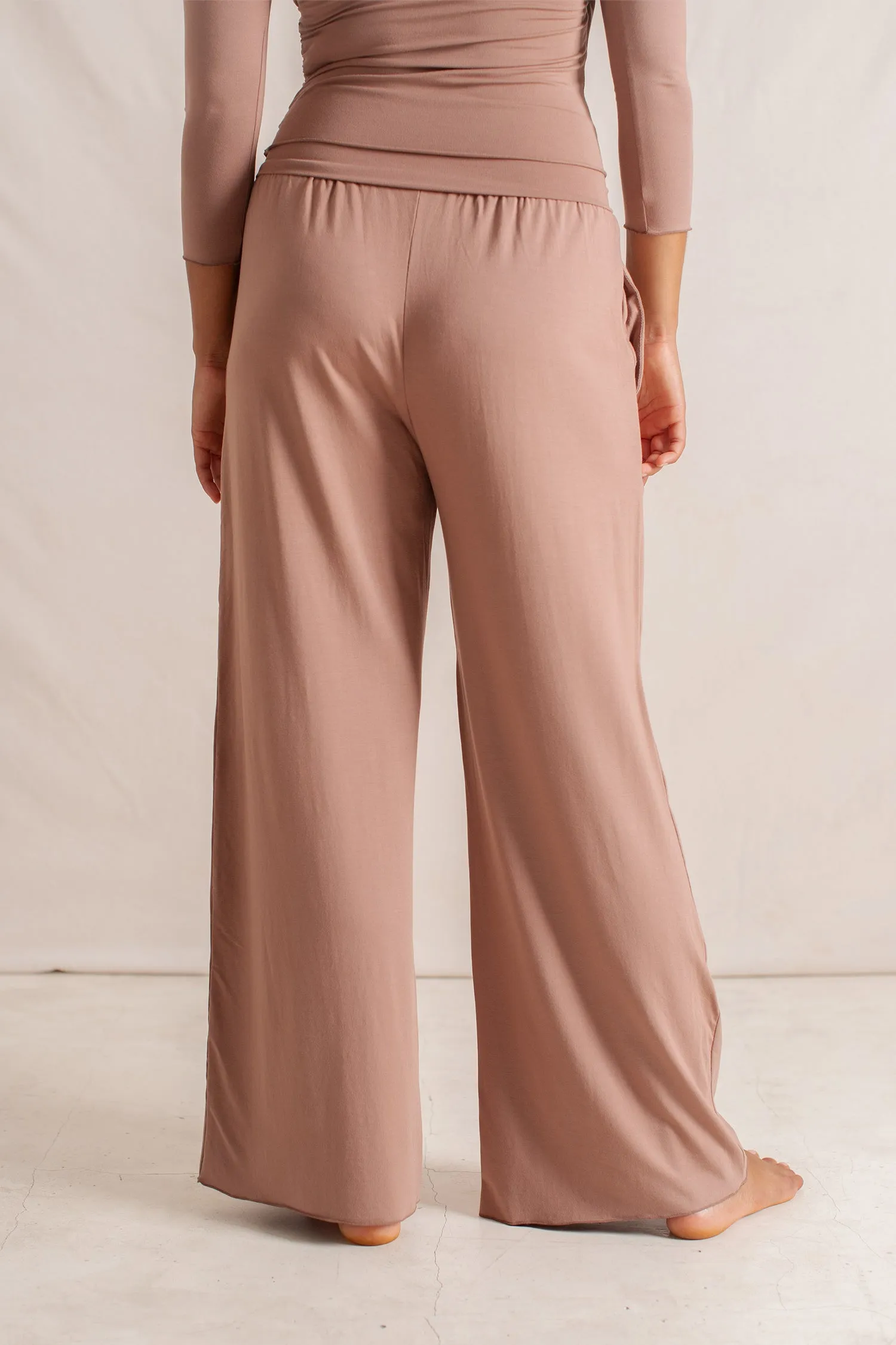 Honey Pants Sandalwood