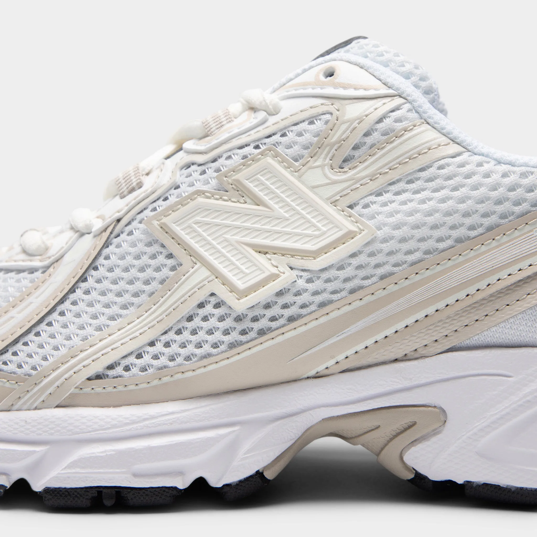 New Balance 740 Sea Salt / Timberwolf
