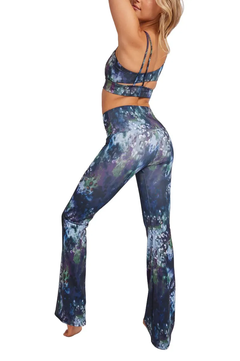 Onzie Studio Flare Pant 2284